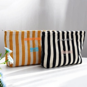 Hot WholeSale Eco-friendly High Quality Promotional Custom Canvas Cotton Cosmetic Bags With Logo - Product Image 3