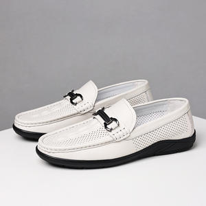 รองเท้าหนังนิ่มสำหรับผู้ชายรองเท้าลำลองหนังแท้ระบายอากาศได้ดีมีรูพรุนทำด้วยมือ - Product Image 4