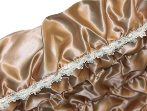 การตกแต่งภายในที่หรูหราด้วยโลงศพที่มีขอบตัดแต่งลูกไม้ซับในที่สง่างามสำหรับโลงศพที่ทำด้วยมือหรูหราอุปกรณ์ตกแต่งภายใน - Product Image 4