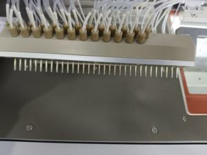 Oligonucleotide Synthesizer met 12 synthese-kanalen, synthetiseert DNA, RNA en LNA-oligonucleotiden voor universiteiten, farmaceutische bedrijven en diagnostiek. - Product Image 4