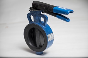 Válvula de mariposa manual Sealmech con cuerpo azul y palanca sin pasadores para agua a temperatura normal, aplicación general. - Product Image 3
