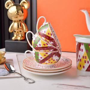 Ensemble de café et tasses à thé en céramique de style européen, 15 pièces, nouveau produit, design cheval - Product Image 6