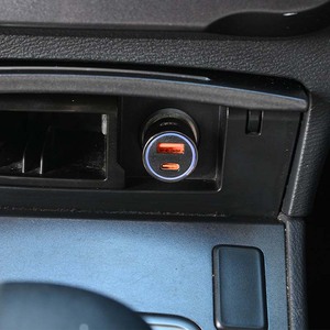 Chargeur rapide PD 65W compatible par temps froid, en alliage de zinc, double port USB-A + Type-C pour <span class=keywords><strong>automobiles</strong></span> des régions nordiques - Product Image 3
