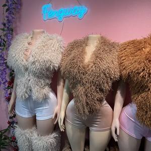 2025新作秋冬ファッションスリーピースセット女性用通気性ノースリーブバックレスファーベスト + ショーツ + 毛皮ロングブーツ - Product Image 4