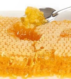 Miele Grezzo Naturale di Alta Qualità in Favo, Prodotto Premium Confezionato in Scatole - Product Image 3