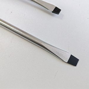 Flathead Screwdrivers Chrome Vanadium Steel Magnetic Handle Household Tools 3 Piece Set - Product Image 3