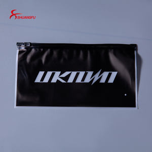 Embalaje personalizado de polietileno Biodegradable, cierre deslizante de PVC negro, bolsa Ziplock esmerilada con logotipo - Product Image 5