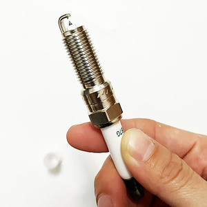 4PCS ILNAR8B7G 91970 Bujía de iridio para Opel VAUXHALL ADAM ASTRA CASCADA CORSA-E <span class=keywords><strong>INSIGNIA</strong></span> ZAFIRA 1.0L 1.2L 1.4L 1.5L 1.6L - Product Image 5