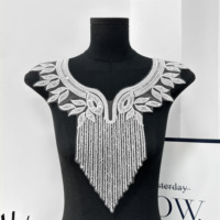 Collier en dentelle métallique brodé de perles dorées de luxe pour robe, applique en dentelle métallique faite à la main pour la décoration de robe Abaya