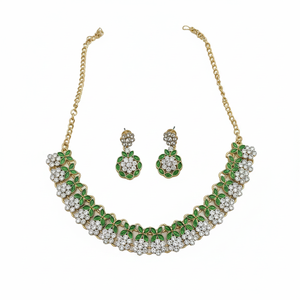 Parure de bijoux ethniques de mariée en laiton plaqué argent, zircon et Kundan, comprenant collier ras-du-cou, boucles d'oreilles pendantes et tikka, pour événements spéciaux et anniversaires de mariage - Product Image 2