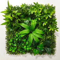 Décoration de conception verticale d'intérieur de style 3D Panneau mural vert artificiel chaud Toile de fond Plante de fleurs de jardin en plastique pour l'extérieur