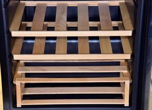 Refrigerador de <span class=keywords><strong>vino</strong></span> integrado <span class=keywords><strong>horizontal</strong></span> termoeléctrico de la serie completa de 8 botellas de 25L, mini refrigerador de <span class=keywords><strong>vino</strong></span> tinto con aprobación CE - Product Image 5