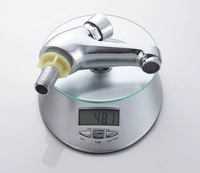 Robinet de lavabo affleurant de pont à économie d'eau de haute qualité à fermeture automatique