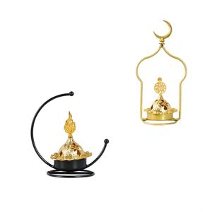 เชิงเทียนตกแต่งแบบอาหรับสำหรับวันอีด รอมฎอน รูปพระจันทร์สีทอง - Product Image 3