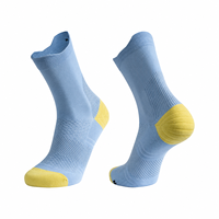 Chaussettes de sport respirantes avec compression de la voûte plantaire et logo personnalisé pour la course à pied