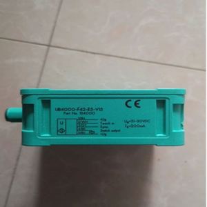 Sensor ultrasónico UB4000-F42-E5-V15, sensor de nivel y proximidad para equipos eléctricos - Product Image 1