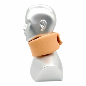 Penyangga Leher Spons Lembut Laris Manis dengan Penyangga Leher Universal yang Dapat Disesuaikan untuk Meredakan Nyeri Leher dan Tekanan Tulang Belakang - Product Image 3