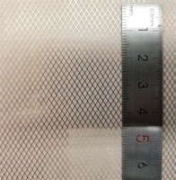Maille de cuivre micro-perforée pour la protection contre la foudre des aéronefs