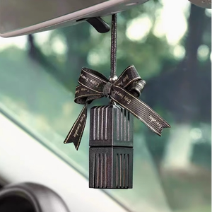 Diffusore di Profumo per Auto Personalizzabile con Logo, Ciondolo Aromaterapico Nero, Decorazione da Appendere per Auto - Product Image 1