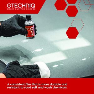 Revêtement céramique hydrophobe anti-salissures Gtechniq EXO V5 pour voitures - Épaisseur 60 µm, tolérance PH2-12, 30 ml (1 fl oz) - Product Image 4