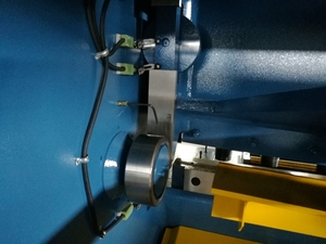 Máquina cortadora de láminas de placa de cizalla de guillotina hidráulica automática de gran oferta - Product Image 6