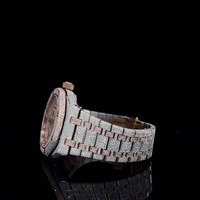 Montre en diamant tendance pour femmes avec cadran fin et décoration de pierres scintillantes disponible aux meilleurs prix