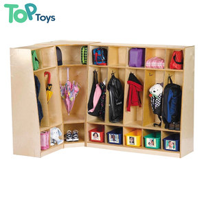 Meubles Montessori modernes en bois pour la crèche, la maternelle, l'école préscolaire, les casiers à manteaux, les coins pliables pour la salle à manger. - Product Image 1