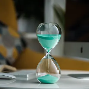 Wholesale Custom Glass Green decorate hourglass gift 30 60 minutes Modern large glass sand timers for Home Desk Office