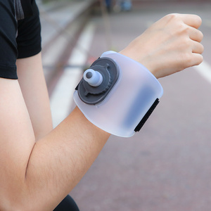 Bouteille d'eau carrée mini en silicone souple de qualité alimentaire sans BPA pour la course, le cyclisme, la gym, les sports et l'escalade - Product Image 1