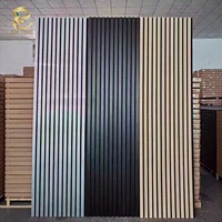 Panneaux muraux acoustiques décoratifs en bois en gros, panneaux de plafond insonorisants pour la décoration intérieure