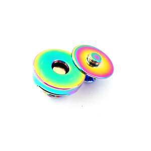 Gökkuşağı çanta çift kap perçin manyetik Snap düğmesi giyim - Product Image 3