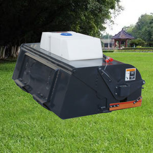 Alat Pelapik Jalan Skid Steer dengan Motor Hidrolik Dua Arah, Tangki Air 24 Galon, untuk Pembersihan Jalan di Proyek Teknik Kota - Product Image 3