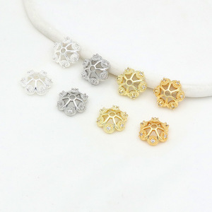 หมวกดอกไม้ลายฉลุประดับเพชรซิร์คอนเคลือบทอง 14K รักษาสีได้ ทำด้วยมือ DIY ประดับด้วยลูกปัด รุ่น C21 - Product Image 1