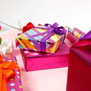 High Quality Wholesale 80g <b>Christmas</b> Aluminized <b>Paper</b> Tissue 43*300cm Gift Luxury Custom Birthday Packaging <b>Wrapping</b> <b>Paper</b> Roll - Product Image 5