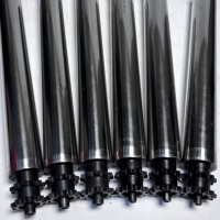 Rouleaux, pignons et tambours en acier inoxydable galvanisé pour lignes de production, disponibles sur mesure.