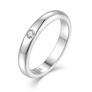 Cincin zirkonia putih gaya sederhana, cincin CZ berlapis rhodium perak murni 925 cocok untuk pernikahan pria