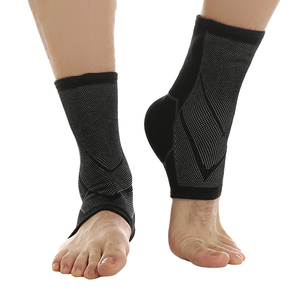 Attelle <span class=keywords><strong>de</strong></span> <span class=keywords><strong>cheville</strong></span> <span class=keywords><strong>de</strong></span> <span class=keywords><strong>rééducation</strong></span> fixe Attelle articulaire professionnelle pour prévenir les entorses <span class=keywords><strong>de</strong></span> <span class=keywords><strong>cheville</strong></span> - Product Image 2