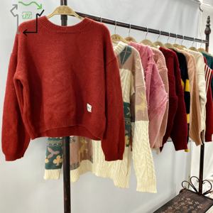 Vente en gros de 50 sweats à capuche thermiques usagés pour l'hiver Street Option bon marché pour vêtements - Product Image 2