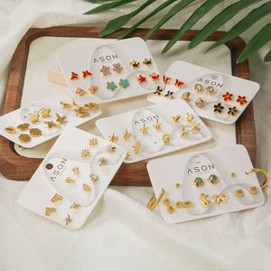 6 Paires/Carte Mini Puces d'Oreilles en Acier Inoxydable Plaqué Or Mignonnes Cœur Étoile Lune Fleur en Émail Bijoux pour Cadeaux d'Enfants - Product Image 1