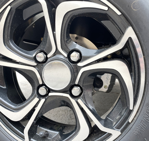 Left / Right Rudder New Power Professional Cheap 4 Wheels 3 Seat <strong>2Doors</strong> Electric <strong>Cars</strong> Adults Vehicle Cheapest Electric <strong>Car</strong> - Product Image 5
