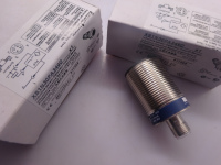 Capteur de proximité neuf en stock XS1N30PA349D XS1N30PB349D XS1N30NA349D – Fournisseur fiable, garantie d'un an
