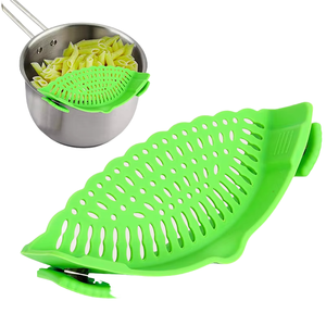 Passoire de cuisine réglable en acier inoxydable et plastique avec clip en silicone et poignée pour casseroles et pâtes - Product Image 2