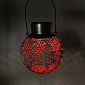 Lámpara Solar de Hierro con Diseño de Copo de Nieve LED, Lámpara Colgante para Jardín Exterior - Product Image 2