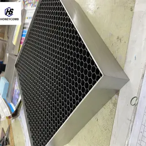 Panel de ventilación de panal personalizado de diseño en túnel de viento y túnel de agua para enderezador de flujo Blindaje EMI