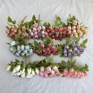 18 têtes de roses flocon de neige pour la décoration de mariages et d'événements de Noël, arrangement floral avec des roses élégantes - Product Image 5