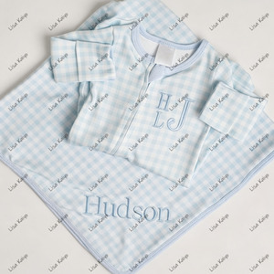 Personalisierte Neugeborenen-Gingham-Karo-Strampler mit Reißverschluss und Decke, Monogramm-Stickerei, passende Geschenksets für Geschwister - Product Image 5