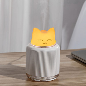 Humidificateur en forme de chat avec veilleuse, mini humidificateur ultrasonique alimenté par USB pour bureau ou voiture - Product Image 4