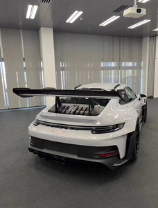 ชุดแต่งคาร์บอนไฟเบอร์สไตล์ OEM สำหรับ Porsche 992 สภาพใหม่ ชุดแต่งสปอยเลอร์ดิฟฟิวเซอร์ลิปหน้า ฝากระโปรง - Product Image 3