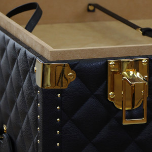 Valise <span class=keywords><strong>de</strong></span> rangement en cuir noir personnalisable avec doublure en daim, style classique, <span class=keywords><strong>serrure</strong></span> à combinaison pour la maison, le stockage et l'exposition - Product Image 3