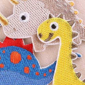 Nuevo Parche Bordado Autoadhesivo con Dibujos Animados de Dinosaurios para Decoración de Ropa Infantil - Product Image 1